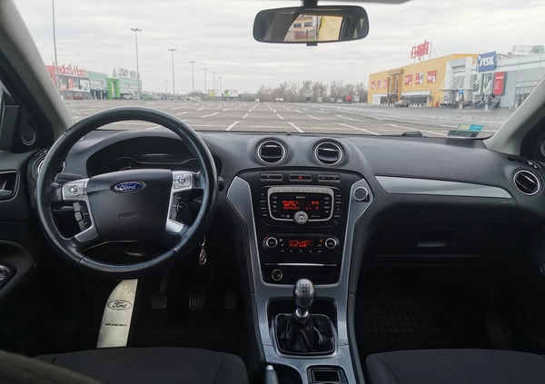 Ford Mondeo cena 25900 przebieg: 253000, rok produkcji 2013 z Turek małe 67